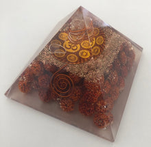 Charger l&#39;image dans la visionneuse de la galerie, Pyramide Rudraksha Urja Yantra
